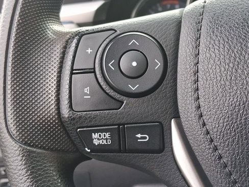 Used 2016 Toyota Corolla LE image 20