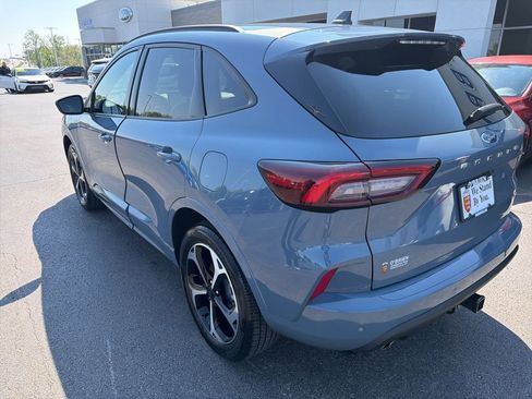 Used 2024 Ford Escape ST-Line Select w/ Tech Pack #2 AWD/4WD image 3