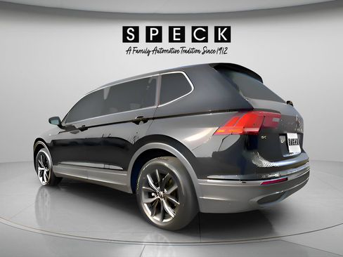 Used 2024 Volkswagen Tiguan SE AWD/4WD image 5