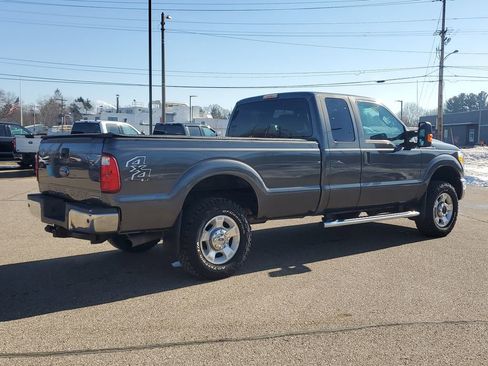 Used 2016 Ford F250 XLT w/ XLT Value Package image 3