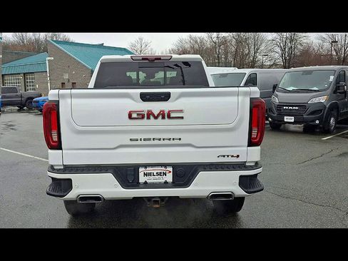 Used 2022 GMC Sierra 1500 AT4 w/ AT4 Premium Package image 7