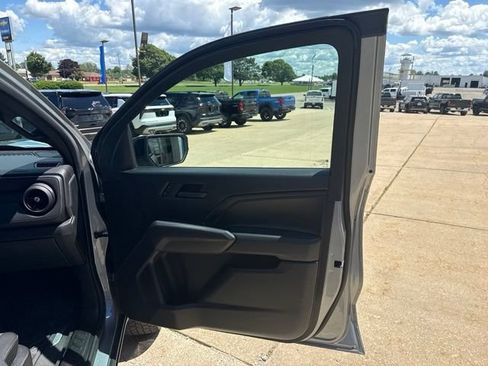 Used 2023 Chevrolet Colorado Trail Boss w/ Advanced Trailering Package AWD/4WD image 17