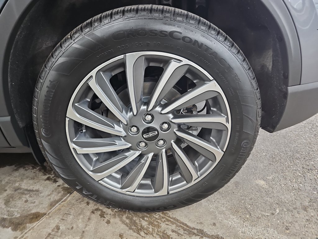 Used 2023 Lincoln Corsair Reserve AWD/4WD image 35