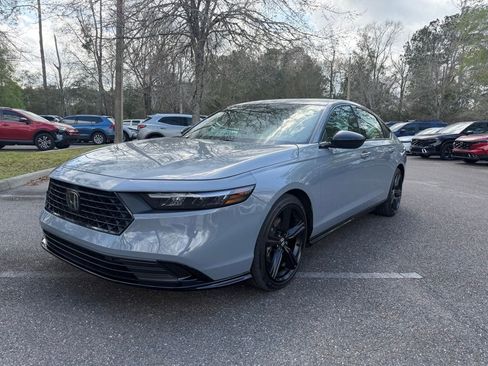 Used 2024 Honda Accord Sport image 3