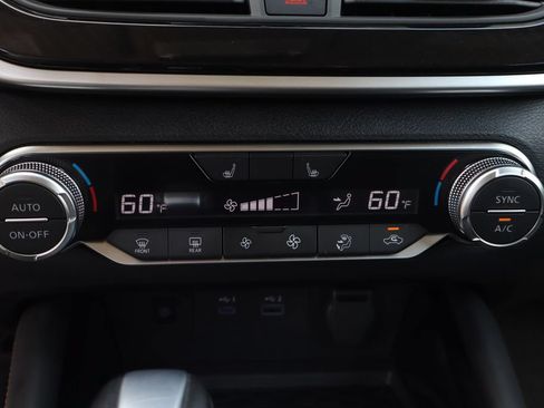Used 2025 Nissan Altima 2.5 SR w/ SR Premium Package FWD image 34