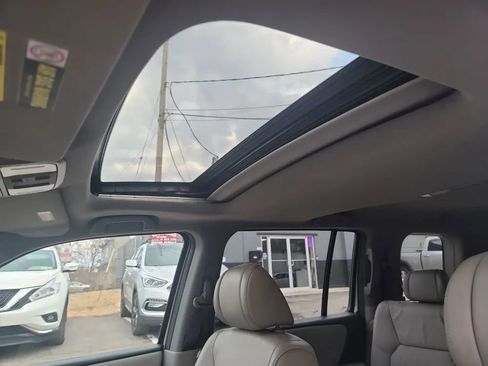 Used 2010 Honda Pilot EX-L image 24