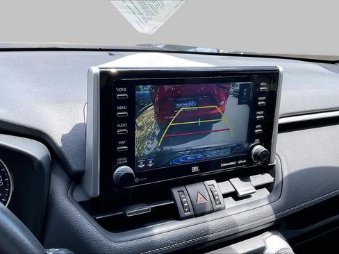 Used 2020 Toyota RAV4 XLE Premium FWD image 21