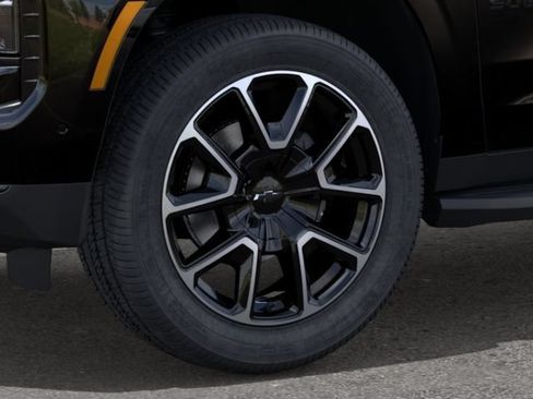 New 2026 Chevrolet Suburban RST w/ Comfort Package AWD/4WD image 9
