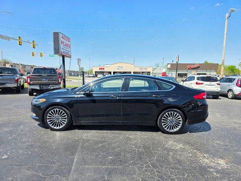 Used 2017 Ford Fusion SE w/ Fusion SE Technology Package image 21