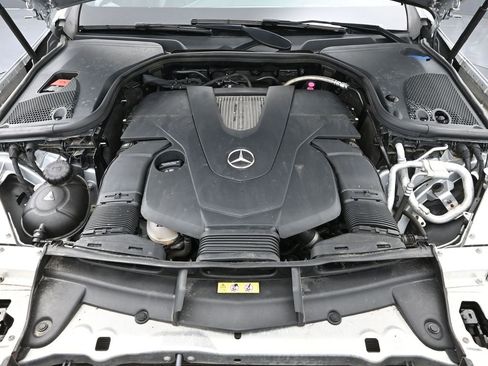 Used 2020 Mercedes-Benz E 450 4MATIC Wagon w/ Premium Package image 22