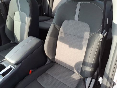 Used 2025 Nissan Sentra SV FWD image 16