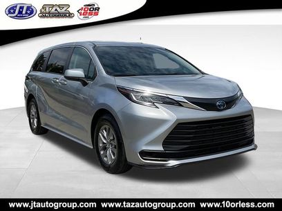 Used 2022 Toyota Sienna LE