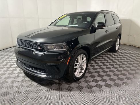 Used 2023 Dodge Durango GT image 4