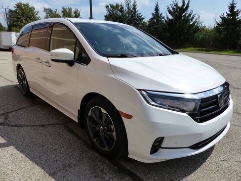 Used 2024 Honda Odyssey Elite image 13