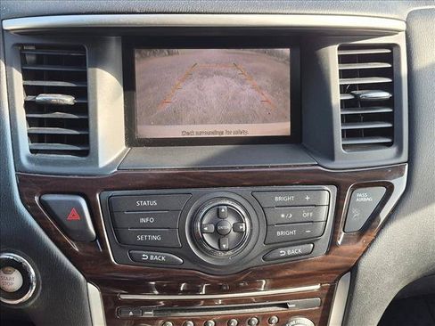 Used 2013 Nissan Pathfinder SL w/ SL Premium Pkg FWD image 11