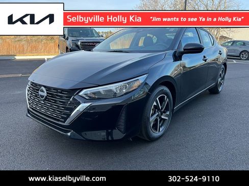 Used 2025 Nissan Sentra SV image 1