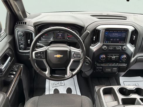 Used 2021 Chevrolet Silverado 1500 LT AWD/4WD image 16