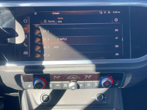 Used 2023 Audi Q3 2.0T Premium w/ Black Optic Sport Package image 23