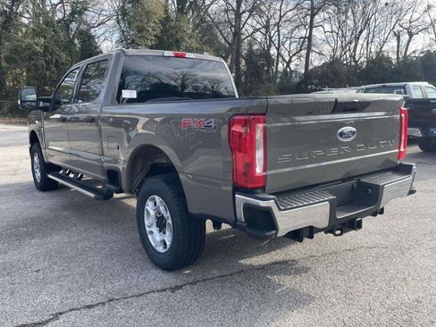 New 2026 Ford F250 XLT w/ FX4 Off-Road Package image 4