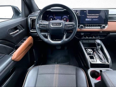 Used 2024 GMC Canyon AT4 image 8