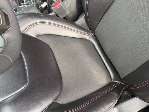 Used 2022 Jeep Cherokee Trailhawk image 10