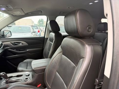 Used 2019 Chevrolet Traverse LT AWD/4WD image 14