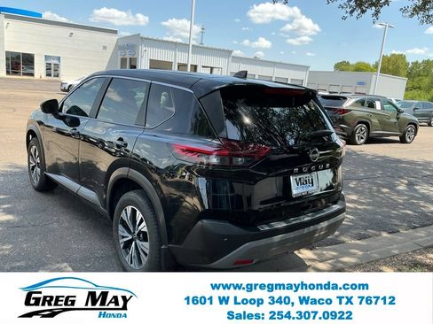 Used 2023 Nissan Rogue SV FWD image 6