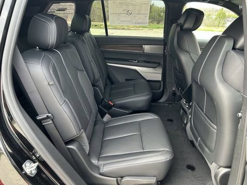 New 2026 Cadillac Vistiq Sport image 23