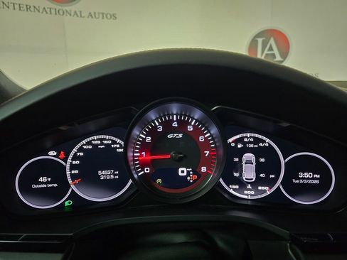 Used 2021 Porsche Cayenne GTS w/ Premium Package image 36