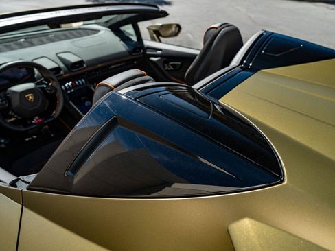 Used 2023 Lamborghini Huracan EVO RWD image 13