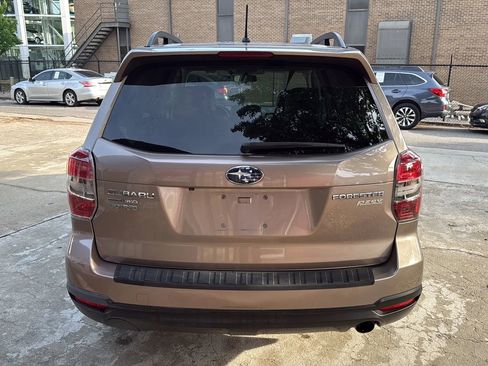 Used 2015 Subaru Forester 2.5i Limited AWD/4WD image 6
