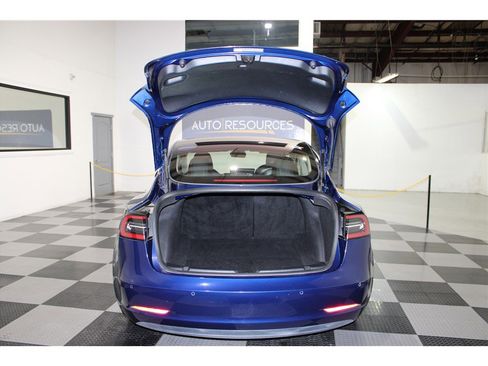 Used 2017 Tesla Model 3 Standard Range image 18