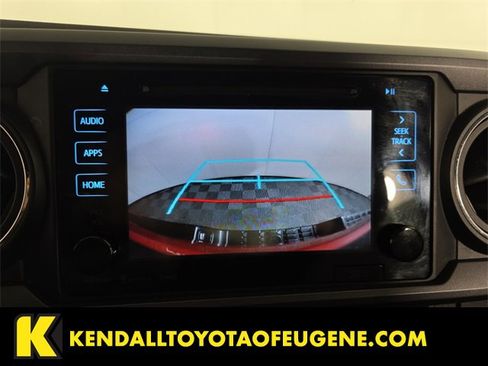 Used 2019 Toyota Tacoma TRD Off-Road w/ Technology Package image 16