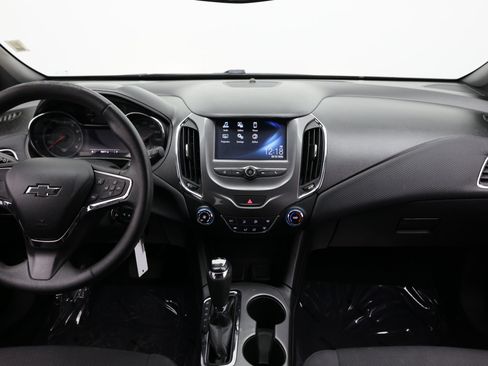 Used 2018 Chevrolet Cruze LT w/ Redline Edition FWD image 27
