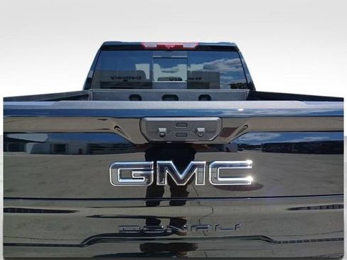 Certified 2026 GMC Sierra 1500 Denali Ultimate w/ LPO, Black Badging Package AWD/4WD image 28