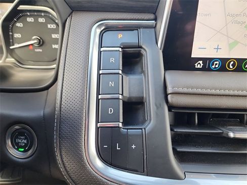 Used 2021 GMC Yukon SLT w/ Rear Media and Nav Package image 27