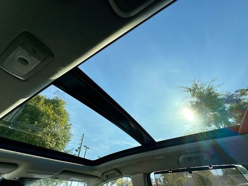 Used 2025 Acura MDX w/ Technology Package image 13