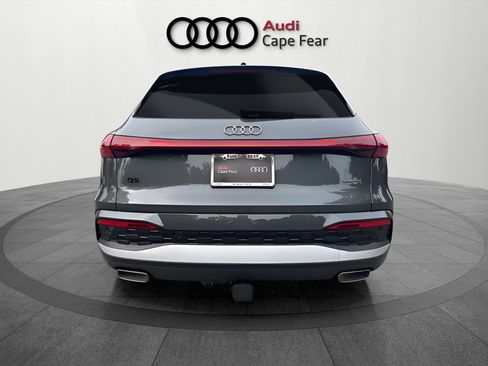 Used 2025 Audi Q5 Premium Plus w/ Premium Plus AWD/4WD image 4