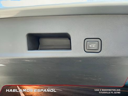 Certified 2025 GMC Acadia Elevation image 37