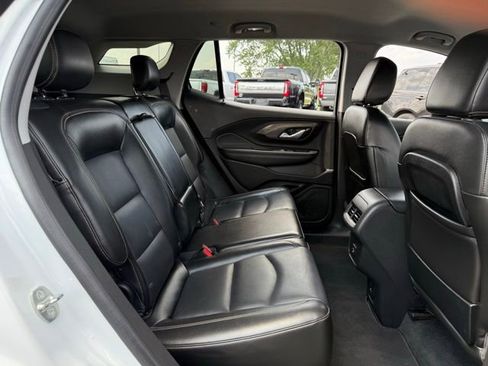Used 2020 GMC Terrain SLT image 17