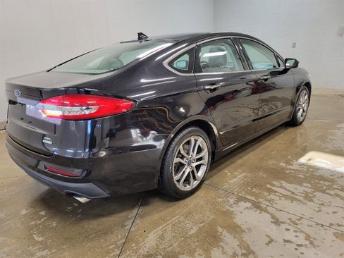 Used 2019 Ford Fusion SEL FWD image 11