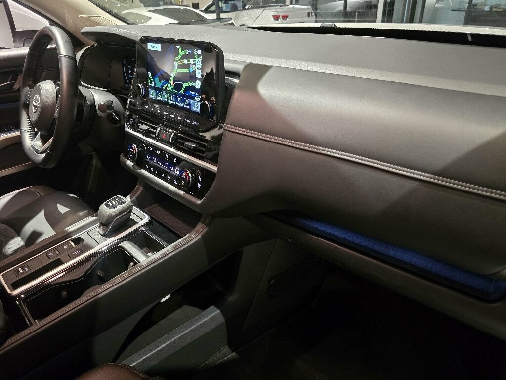 Used 2025 Nissan Pathfinder Platinum w/ Cargo Package FWD image 37