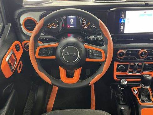 Used 2025 Jeep Wrangler Unlimited Sport AWD/4WD image 19
