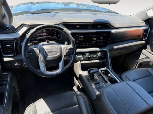 Used 2025 GMC Sierra 1500 Denali w/ Technology Package AWD/4WD image 15