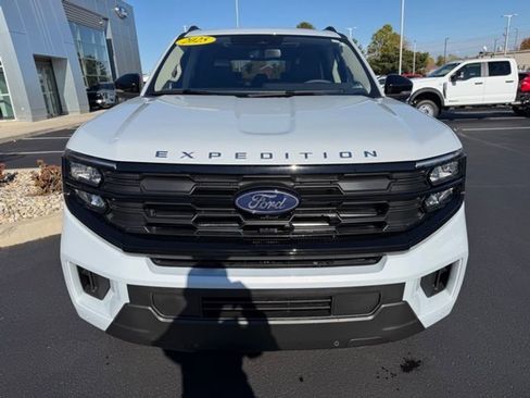 New 2025 Ford Expedition Max Active image 3