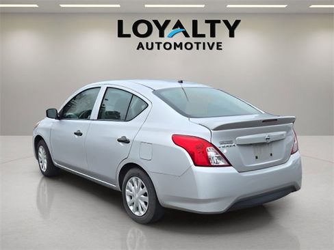 Used 2019 Nissan Versa S Plus image 3