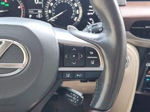 Used 2016 Lexus LX 570 4WD w/ Luxury Package image 27