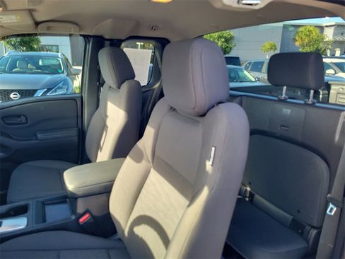 Used 2022 Nissan Frontier S w/ Technology Package image 15