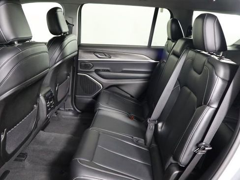 Used 2021 Jeep Grand Cherokee L Limited image 17