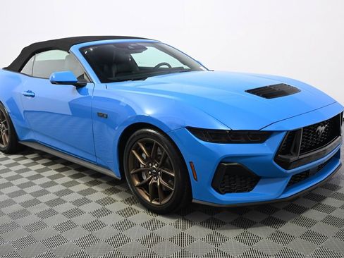 Used 2025 Ford Mustang GT Premium RWD image 8